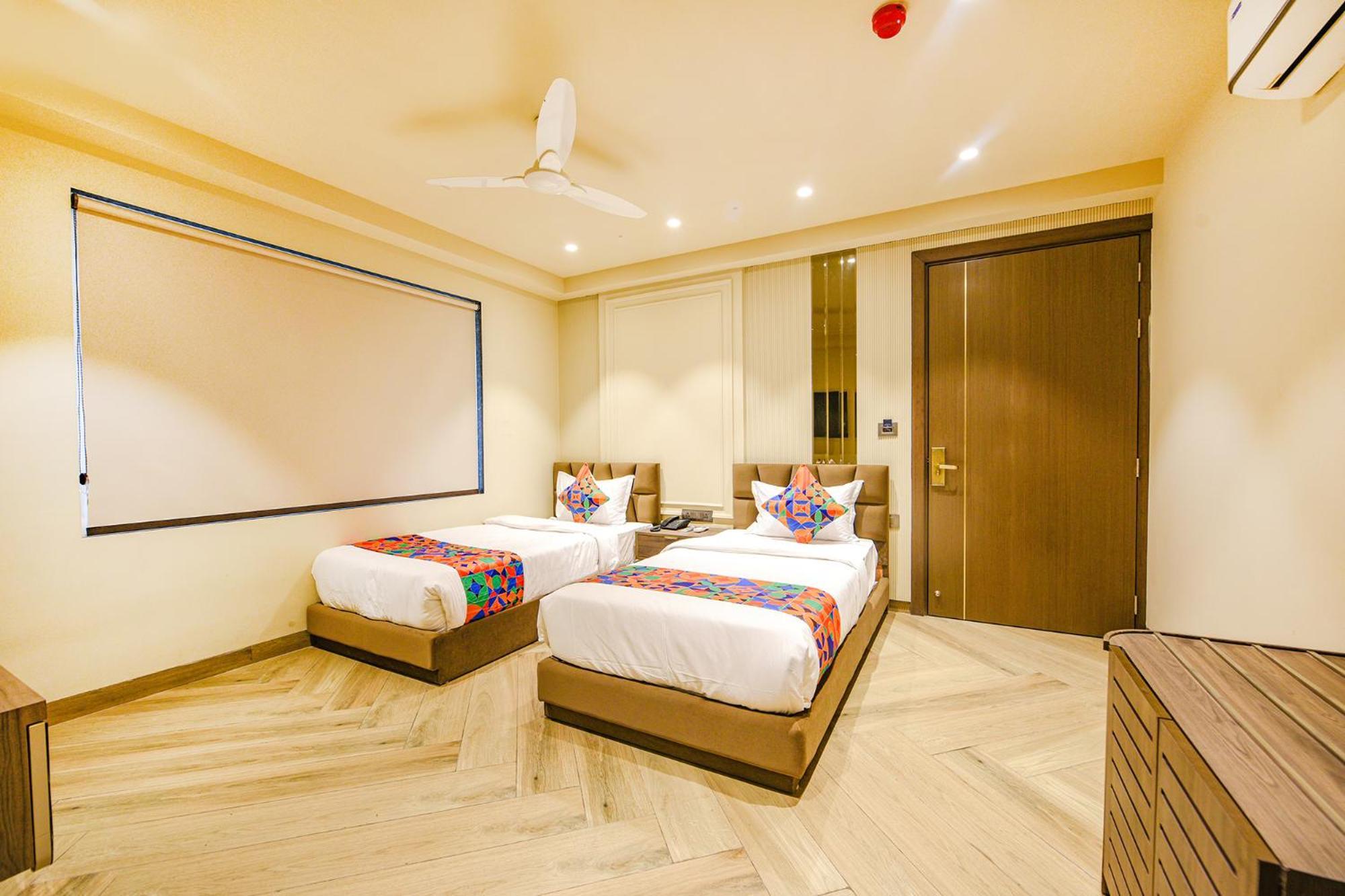 Fabhotel Prime Qotel Janakpuri Delhi  Exterior photo