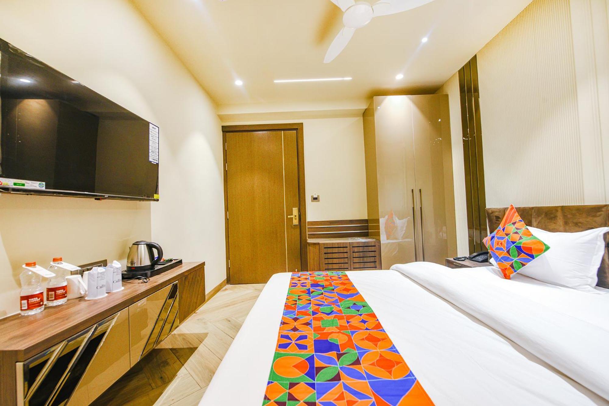 Fabhotel Prime Qotel Janakpuri Delhi  Exterior photo