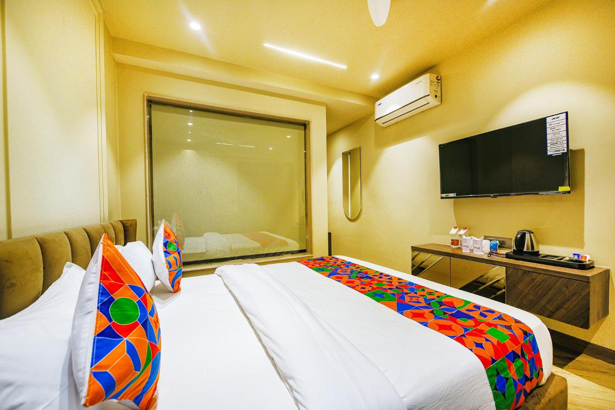 Fabhotel Prime Qotel Janakpuri Delhi  Exterior photo